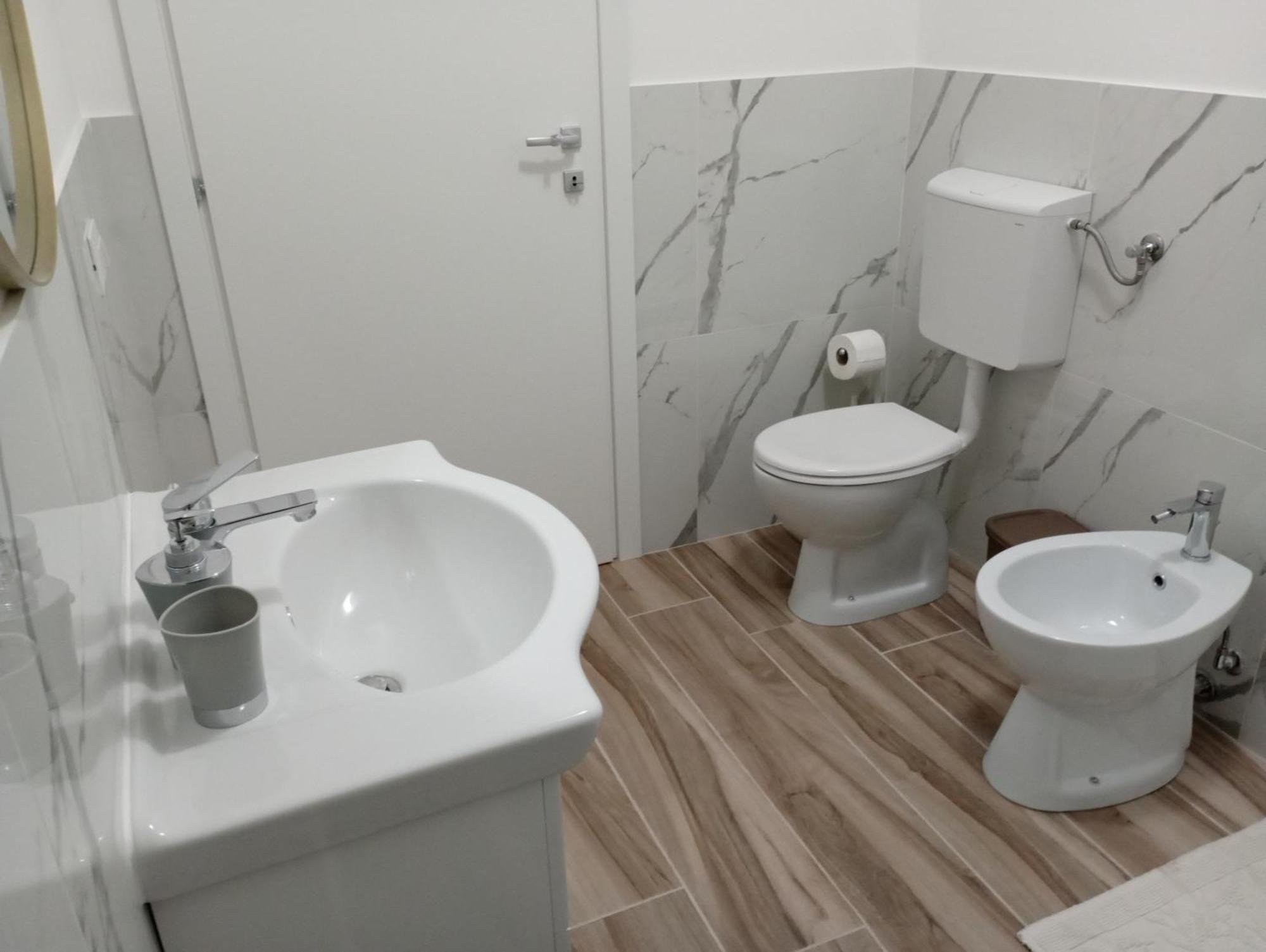 Niu Rooms أوريستانو المظهر الخارجي الصورة
